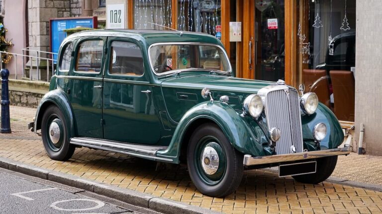 Parking on Pavement Law UK: Understand The Rules 2023